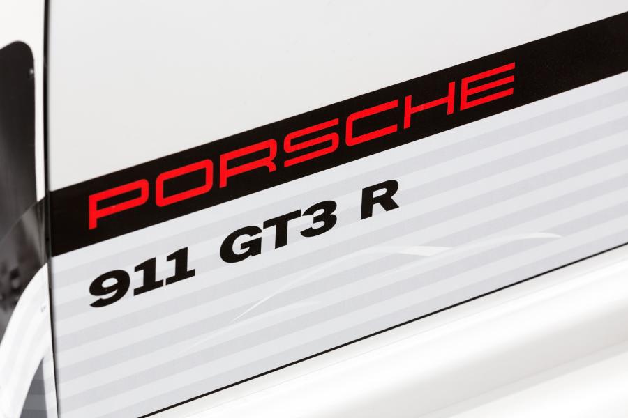  Porsche 911 GT3 R 2013 года  (фото 2 из 12)